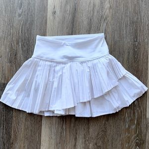FUN Girls Ivivva white skirt with built in stretch shorts